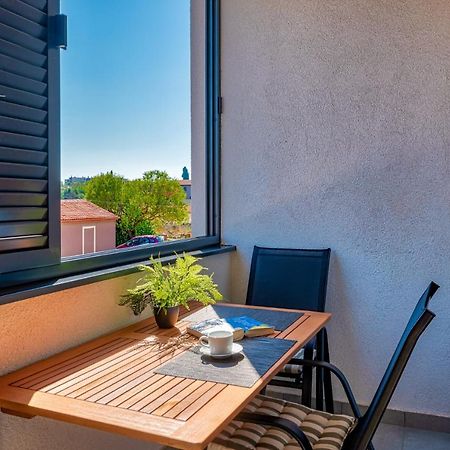 Art Apartment Monvidal Pula Exterior foto