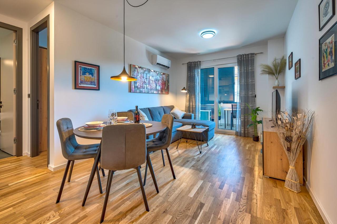 Art Apartment Monvidal Pula Exterior foto